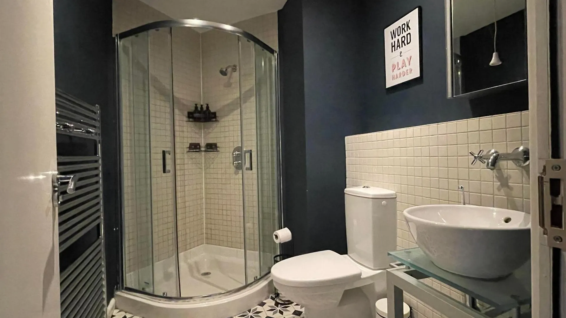 Entire Stylish Apartment Central Brighton North St